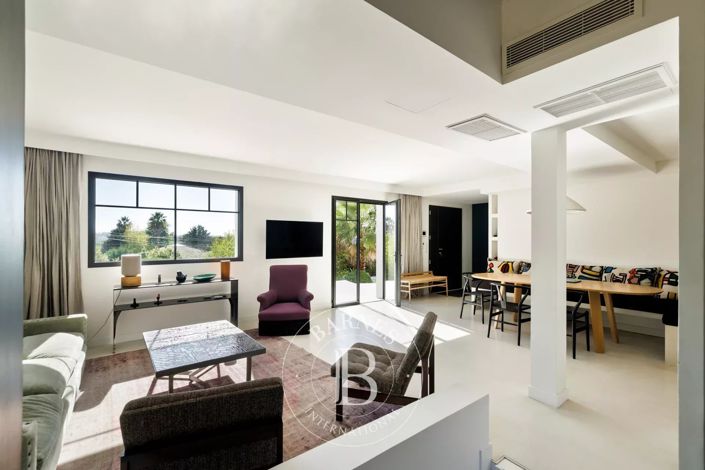 Image No.14-5 Bed House for sale