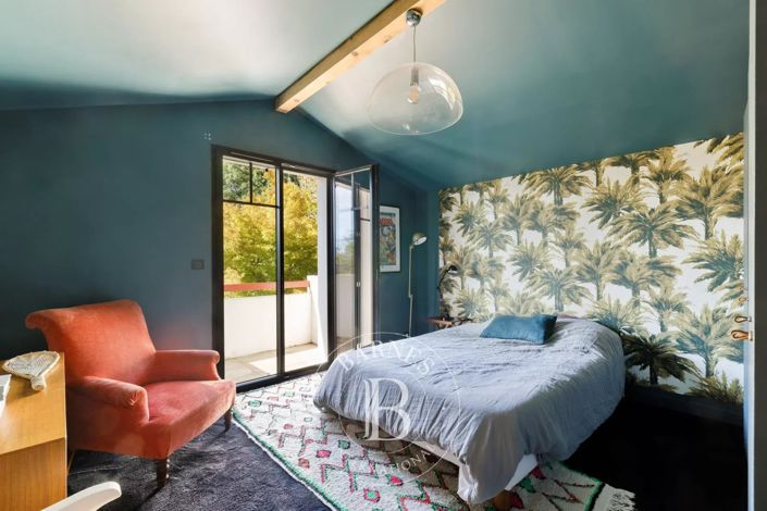 Image No.20-5 Bed House for sale