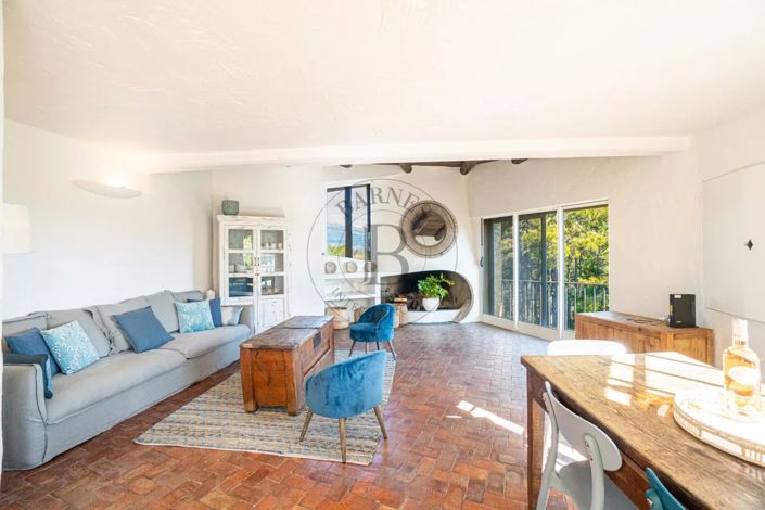 Image No.3-4 Bed House for sale