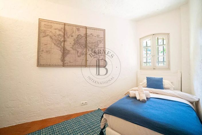 Image No.8-4 Bed House for sale