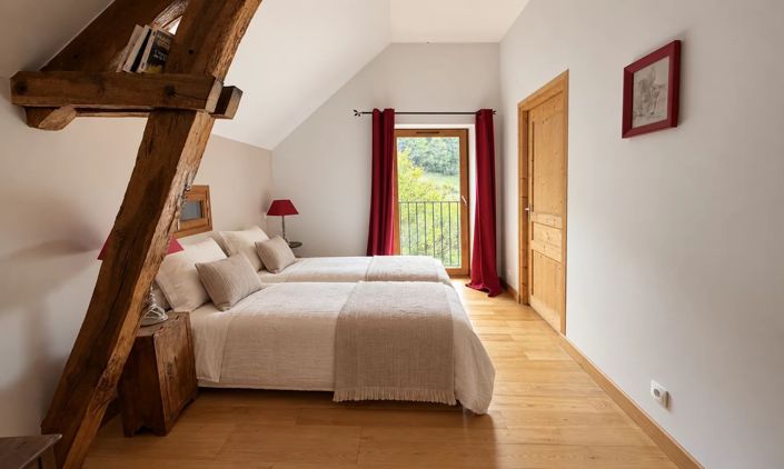 Image No.11-6 Bed House for sale
