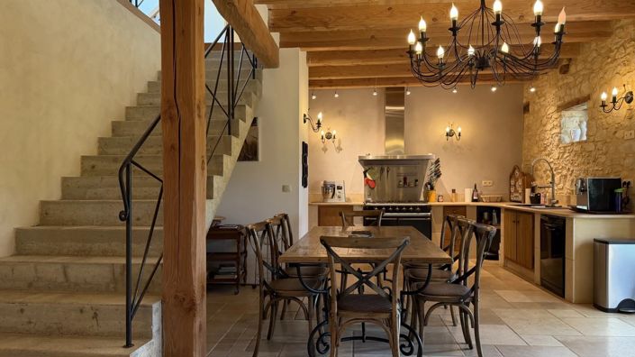Image No.4-6 Bed House for sale