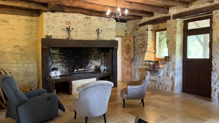 Image No.7-6 Bed House for sale
