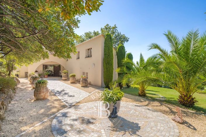 Image No.29-6 Bed House for sale