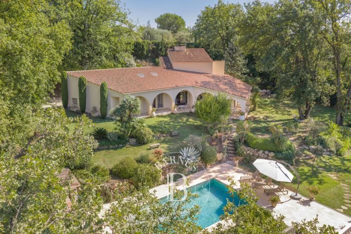 Image No.31-6 Bed House for sale