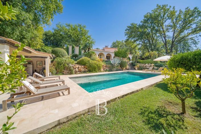 Image No.5-6 Bed House for sale