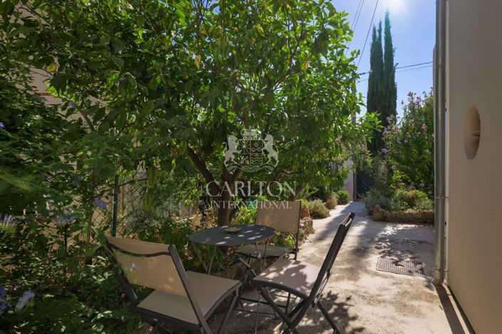 Image No.19-4 Bed House for sale
