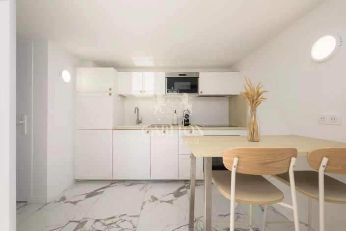 Image No.20-4 Bed House for sale