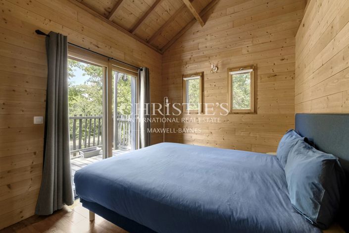Image No.35-10 Bed Property for sale