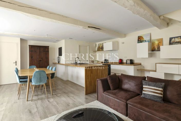Image No.42-10 Bed Property for sale