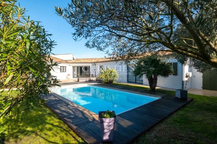 Image No.2-5 Bed House for sale
