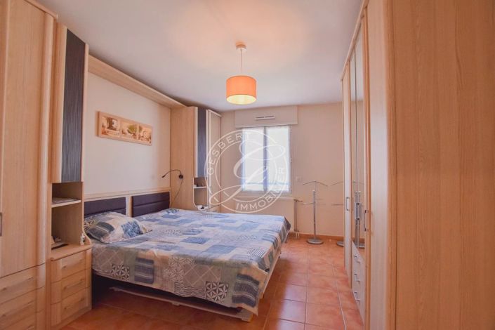 Image No.11-3 Bed Apartment for sale