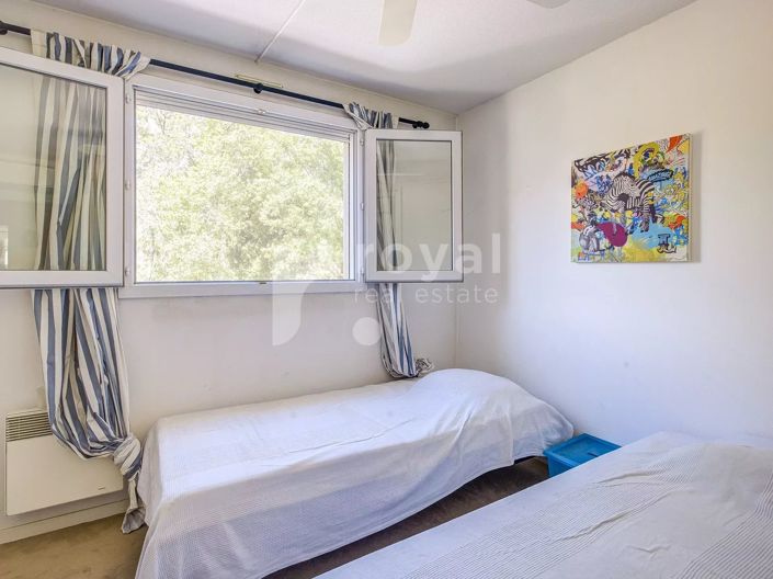 Image No.15-3 Bed House for sale