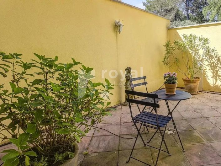 Image No.18-3 Bed House for sale