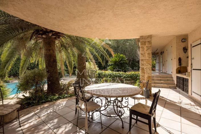 Image No.3-4 Bed House for sale