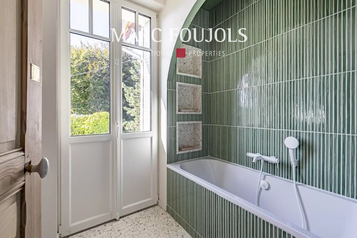 Image No.22-6 Bed House for sale