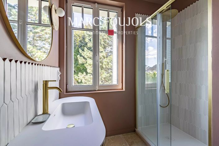 Image No.27-6 Bed House for sale