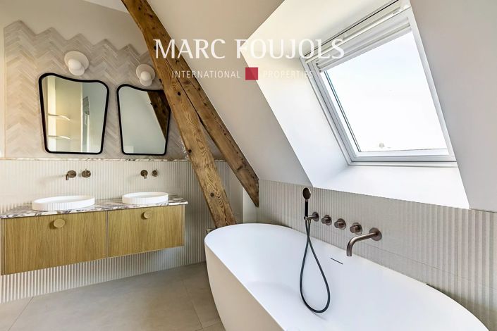 Image No.34-6 Bed House for sale