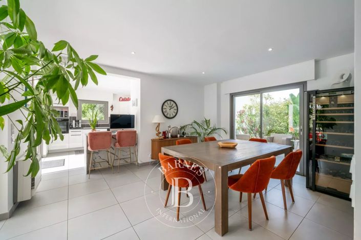 Image No.7-3 Bed House for sale