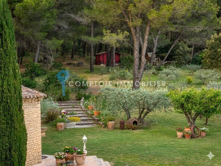 Image No.19-5 Bed House for sale