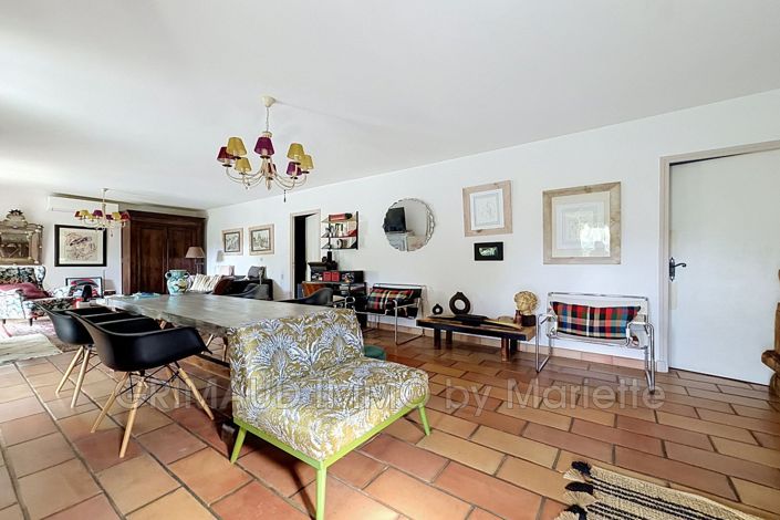 Image No.10-4 Bed House for sale