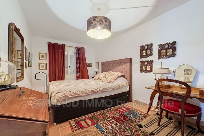 Image No.16-4 Bed House for sale