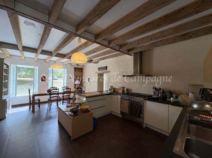 Image No.7-6 Bed House for sale