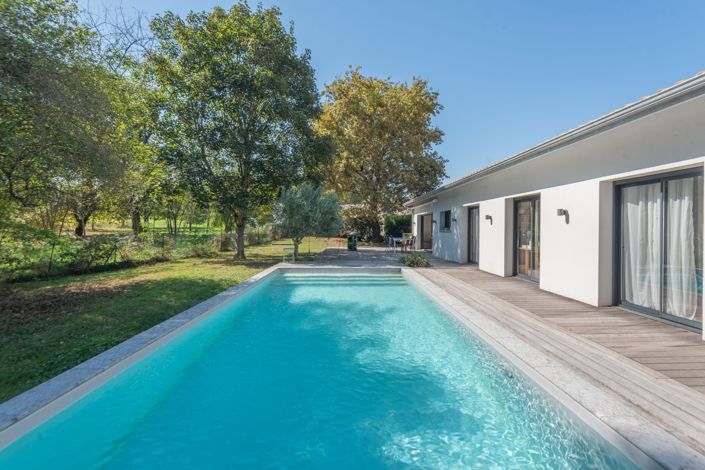 Image No.2-4 Bed House for sale