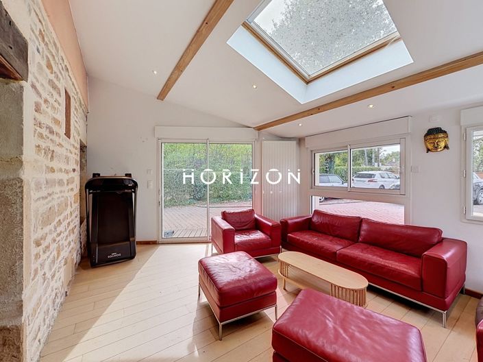 Image No.18-4 Bed House for sale