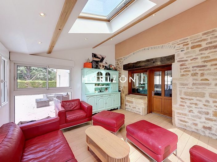 Image No.19-4 Bed House for sale