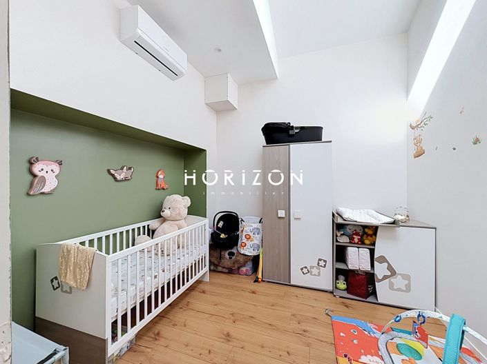 Image No.21-4 Bed House for sale