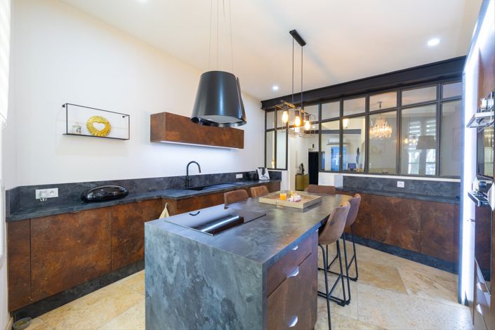 Image No.7-5 Bed Apartment for sale