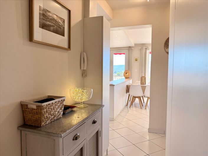 Image No.16-2 Bed Apartment for sale