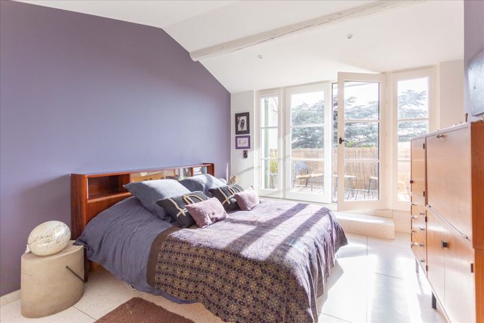 Image No.16-6 Bed House for sale