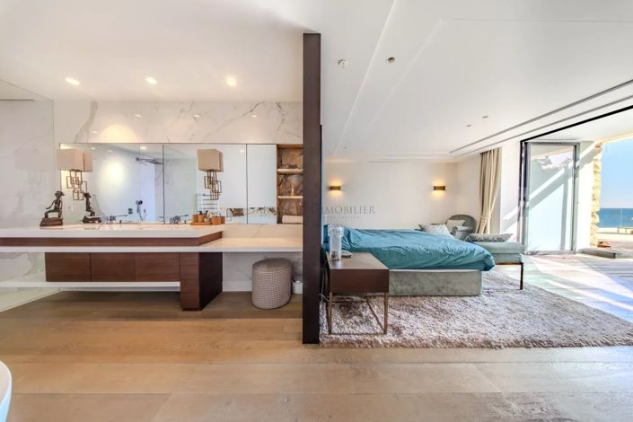 Image No.17-6 Bed Apartment for sale