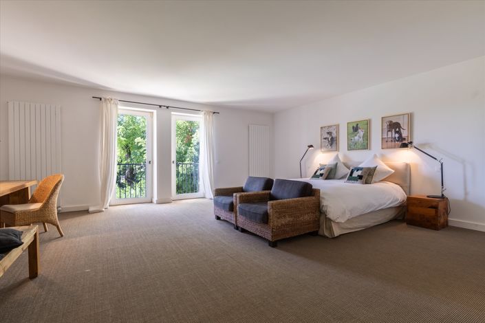 Image No.18-5 Bed House for sale