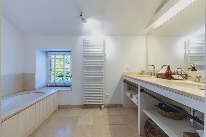 Image No.19-5 Bed House for sale