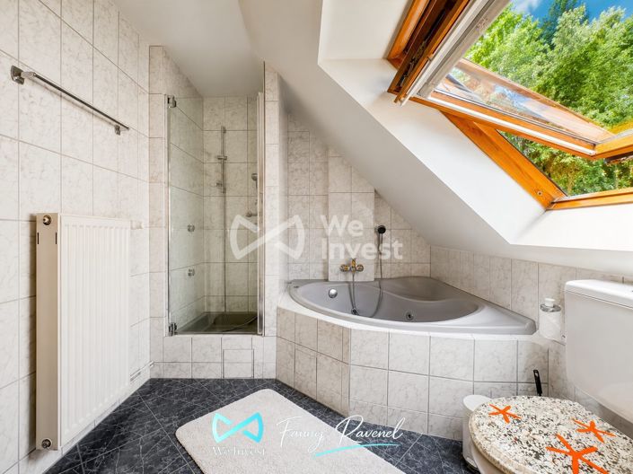 Image No.17-5 Bed Property for sale