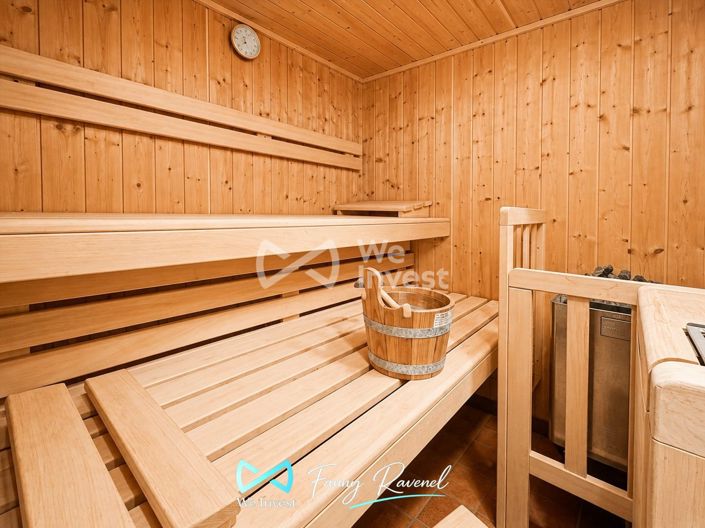Image No.19-5 Bed Property for sale