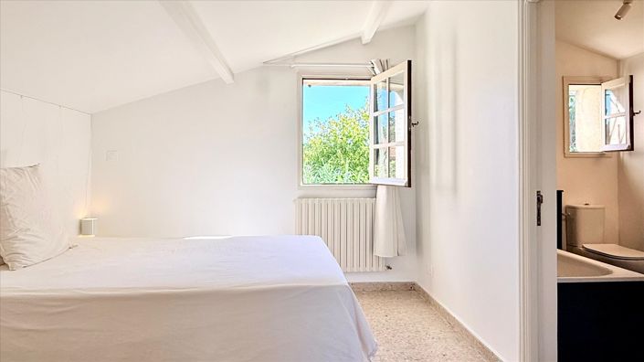 Image No.16-4 Bed House for sale