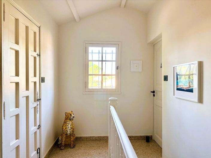 Image No.19-4 Bed House for sale