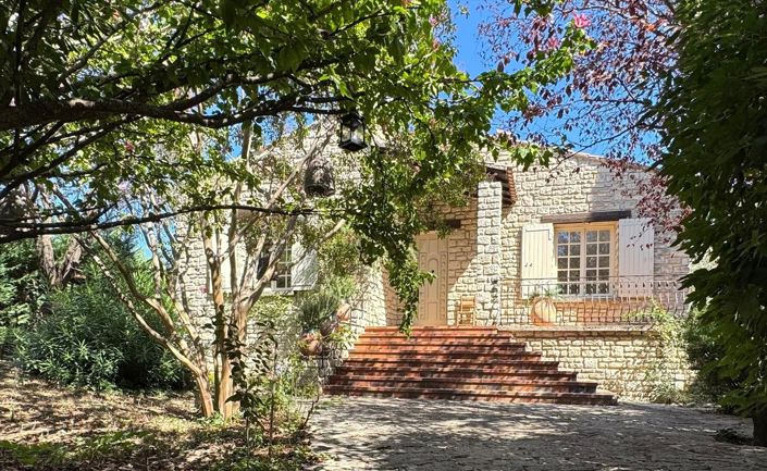 Image No.3-4 Bed House for sale