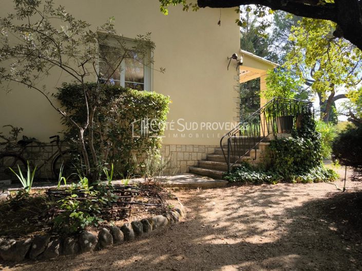Image No.2-5 Bed House for sale