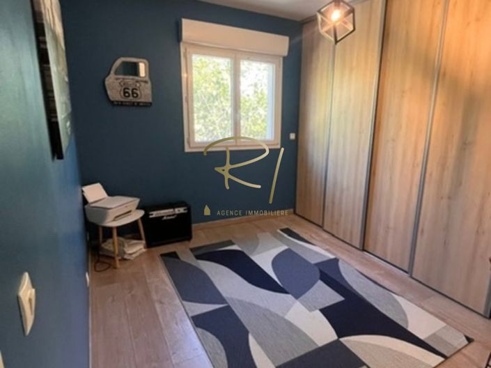 Image No.9-4 Bed House for sale