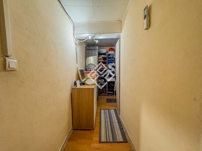 Image No.10-3 Bed House for sale