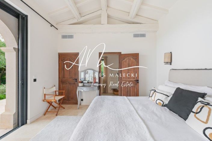 Image No.18-5 Bed House for sale