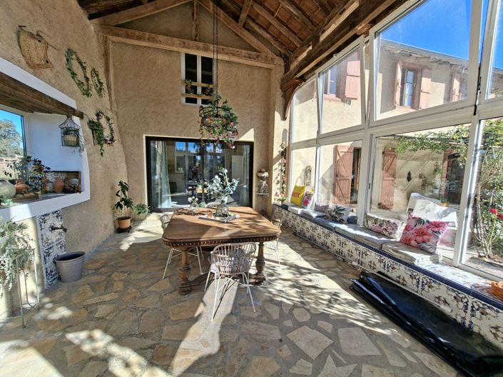 Image No.3-4 Bed House for sale