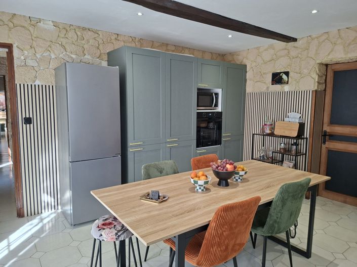 Image No.8-4 Bed House for sale