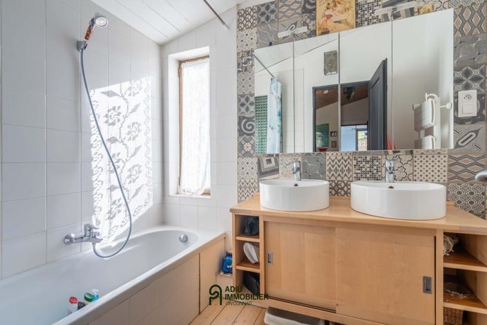 Image No.15-3 Bed House for sale