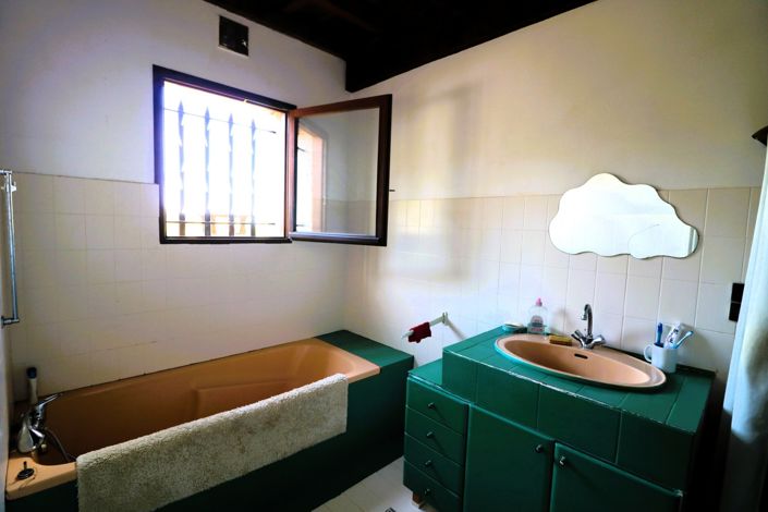 Image No.42-4 Bed House for sale